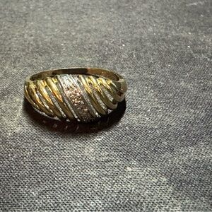 Elegant Gold and Silver Women's Ring